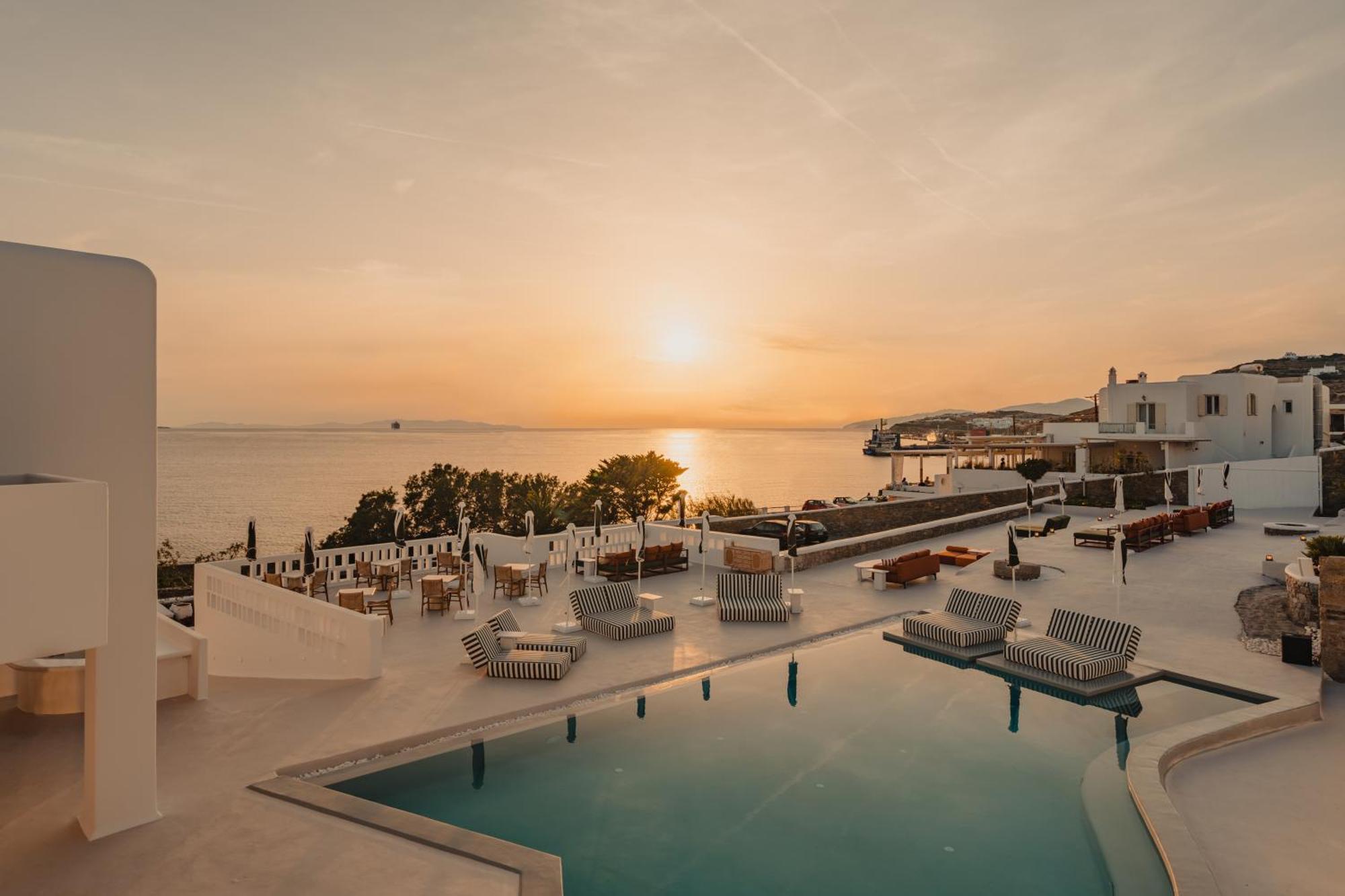 Croco Mykonos Hotel Tourlos Exterior photo